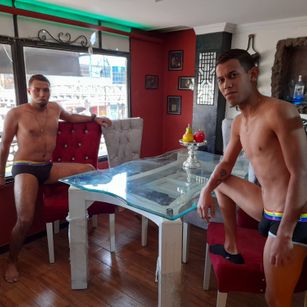 Model - luc_and_mathy feet