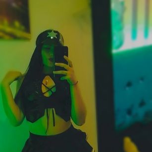 Model - Gabriela ass