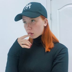 Model - Amber_W1lson red