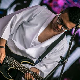 Model - Felipe curly