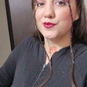 Model - Maya Th amor