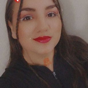 Model - Maya Th maquillaje