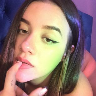 Model - ChloeMontes anal