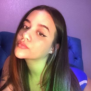 Model - ChloeMontes latina