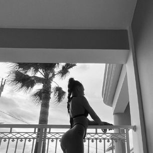 Model - LizzieGrey femdom