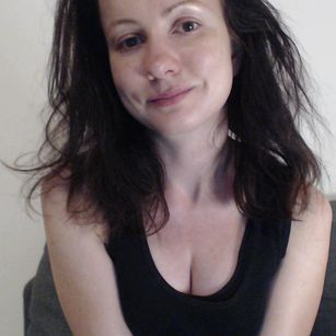 Model - Mia Vagi young