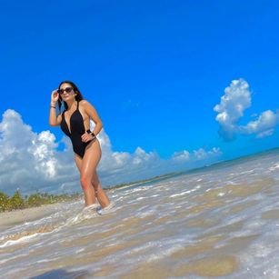 Model - Emy Conner Blonde