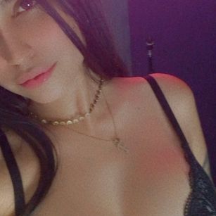 Model - Mariale Goddess latina