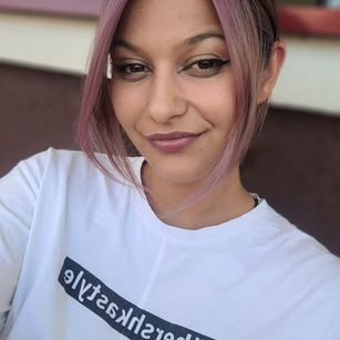 Model - IndianLea Blonde