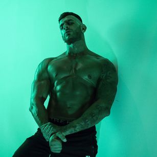 Model - ARON TRAINER cum