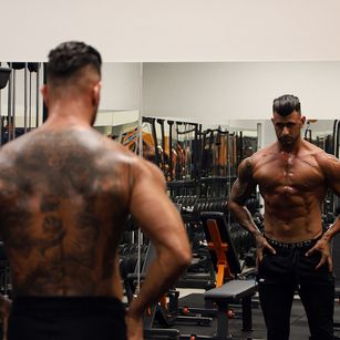 Model - ARON TRAINER humiliation