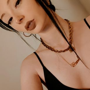 Model - Twisted Lily smoking