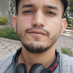 Model - Rhowell Rozz joi