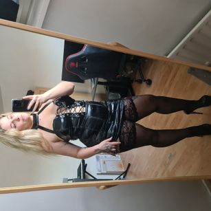 Model - GoddessMelissa9 latex