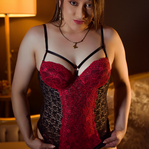 Model - lauren slave