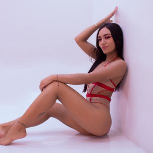 Model - SharonWill joi