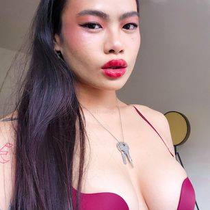 Model - Findom God Thea X footfetish