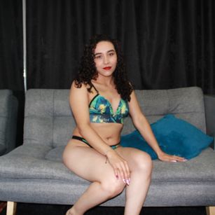 Model - Alehia Parker anal