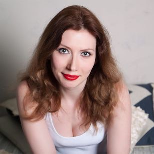 Model - Paulina Sunny dildo