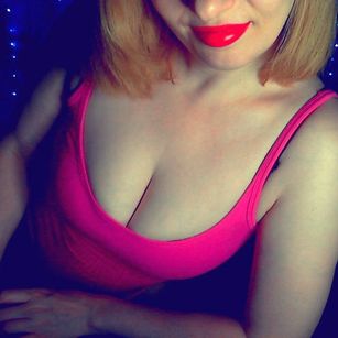 Model - Paulina Sunny naturalboobs