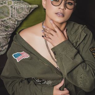 Model - MiaBarton sexy