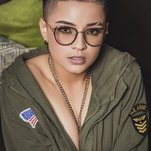 Model - MiaBarton horny