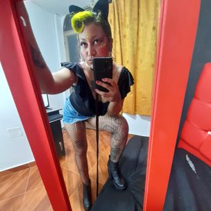 Model - AnnieAndAtenea analsex