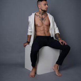 Model - Dimka Seirin bigcock