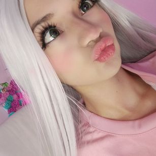 Model - Ms.Pickles young