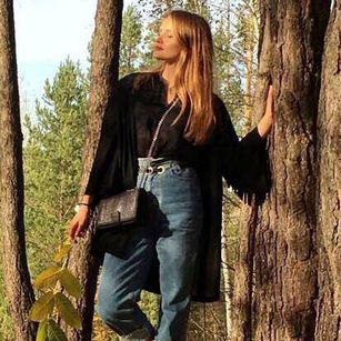 Model - Belle_White tease