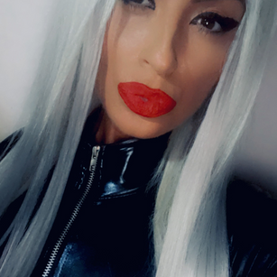 Model - DawnDeVille findom