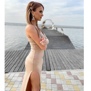 Model - KitiKat long