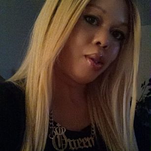 Model - QueenMorgan paypet