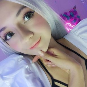 Model - Ms.Pickles latina