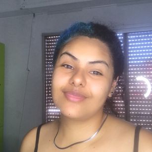 Model - Ananke latina