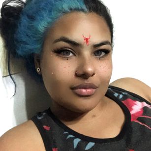 Model - Ananke glasses