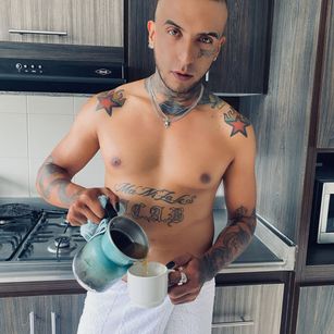 Model - aron tattos girl