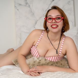 Model - PreggyLily uniform