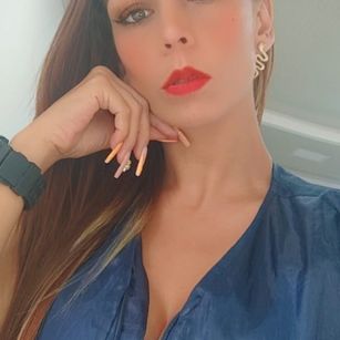 Model - Zinnia Mosley findom