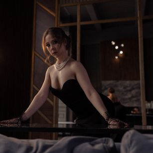 Model - MiaSunshine petite