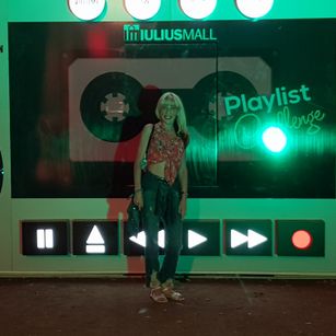 Model - NaughtySofia bondage