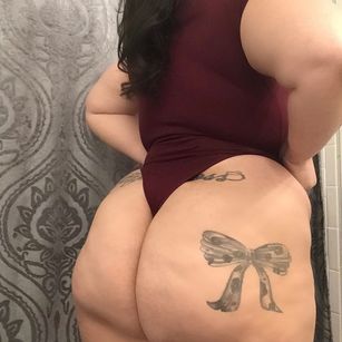 Model - Noelle femdom