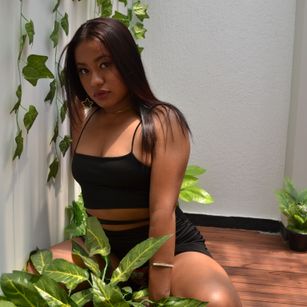 Model - NatalieEmanuel sweetie