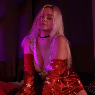 Model - Alice Blonde