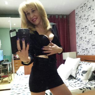 Model - NaughtySofia pantyhose