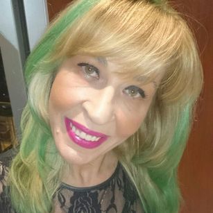 Model - NaughtySofia latex