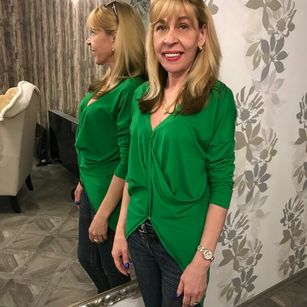 Model - NaughtySofia pantyhose