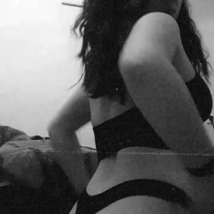 Model - BlueNelly chat