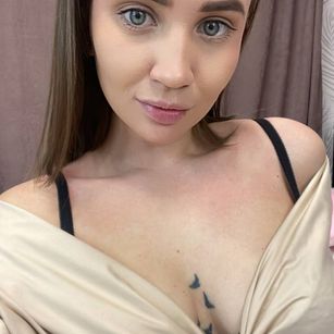 Model - Lina fingering