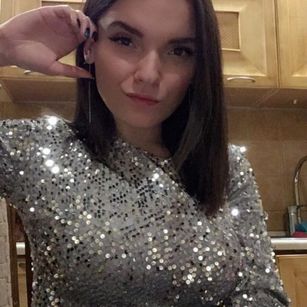 Model - LauraPretty bigtits